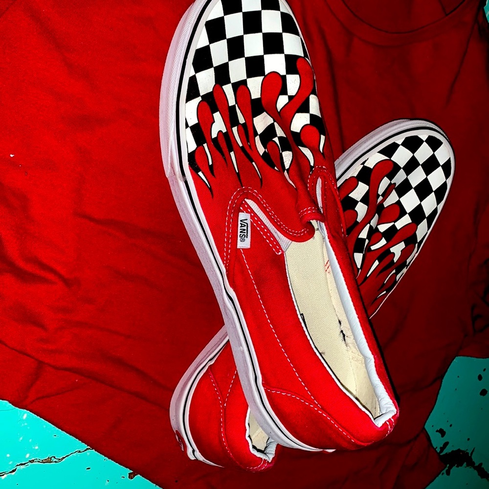 Checkered with red flames men vans